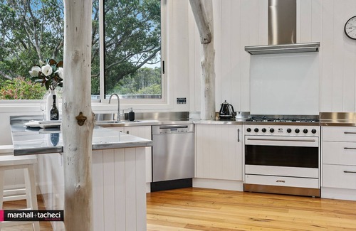 Barragga Bay House | Baraga Sanctuary holiday house, Bermagui Barragga Bay