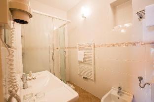 Piran Hotel | Barbara Piran Beach Hotel