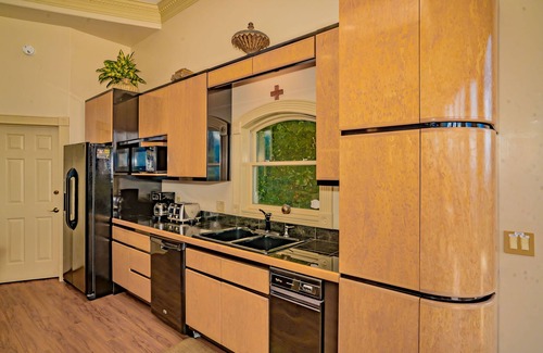 Chalet Village Ski Chalet | Barbie's Destiny Chalet: Mtn Views, Gatlinburg, Hot Tub, Wi-Fi, near Attractions