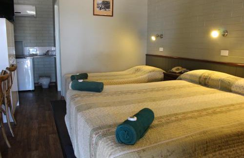 Barcaldine Hotel | Barcaldine Country Motor Inn