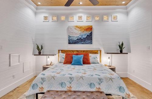 Gulfport House | Bare Feet Beach House Close to beach dog friendly