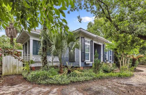 Gulfport House | Bare Feet Beach House Close to beach dog friendly