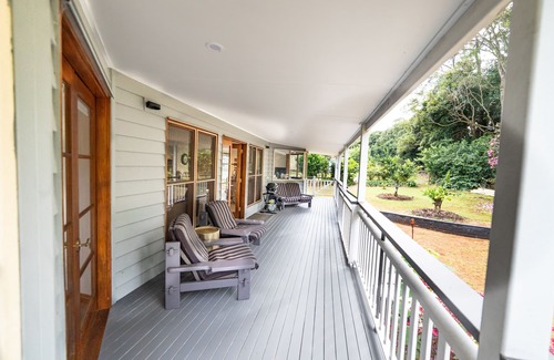 Maleny House | Bare Foot Luxury, minutes from Maleny Town Centre