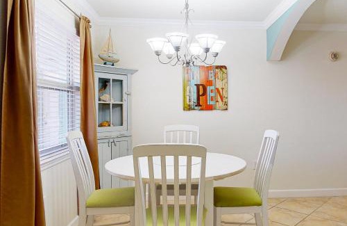 Indian Shores Apartment | Barefoot Beach Resort F104