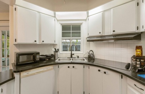 Micco House | Barefoot Bliss. Enjoy Barefoot Bay Amenities. Lake view. Steam shower & grill.