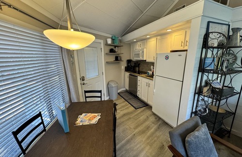 Night Heron House | Barefoot Bungalow – Charming Beach Retreat in Sea Pines’ Night Heron Community
