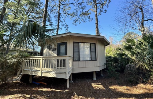 Night Heron House | Barefoot Bungalow – Charming Beach Retreat in Sea Pines’ Night Heron Community