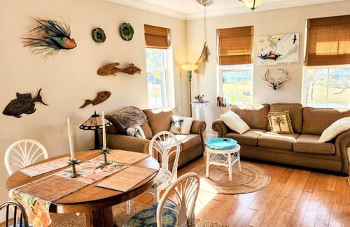 Carrabelle House | Barefoot Cottage, Just minutes from Carrabelle Beach and Boat Launch