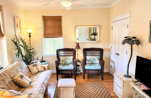 Carrabelle House | Barefoot Cottage, Just minutes from Carrabelle Beach and Boat Launch