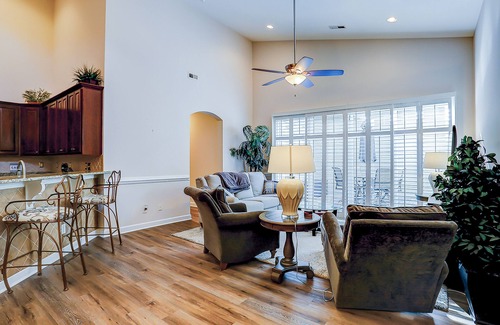 North Myrtle Beach House | Barefoot Resort townhome with on-site pool, golf, & marina - near beach