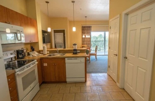 Kissimmee Apartment | Barefoot Suites, 1 bedroom, 1 mile from Disney