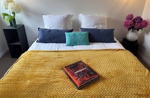 Gatteville-le-Phare Bed & Breakfast | Barfleur: cosy suite with garden, 2 minutes from the beach and port