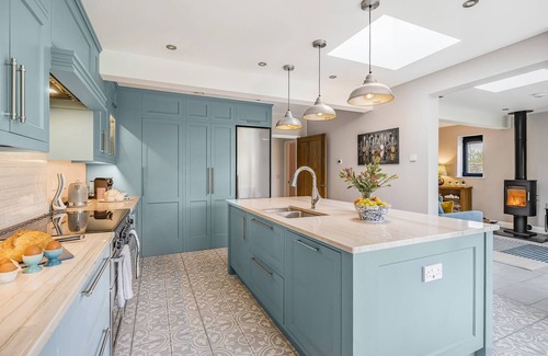 Winterborne Kingston Cottage | Barn at West Acres - sleeps 4 guests in 2 bedrooms
