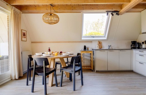 Zwiggelte House | Barn Owl I Vacation Home with Fine Garden