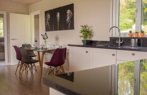 Newtown Cottage | Barn Owl Lodge-QU7487