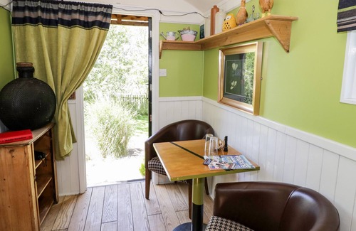 Newport Cottage | BARN OWL VIEW, pet friendly, with hot tub in Newport, Shropshire