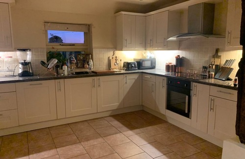 Studley House | Barn with off road parking and spacious living space with all amenities