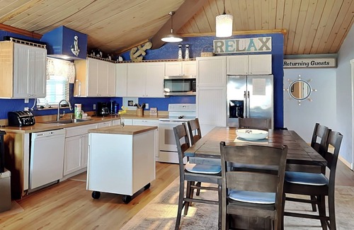 Galveston House | Barnacle Lodge | Canal Access, Fishing, Swimming