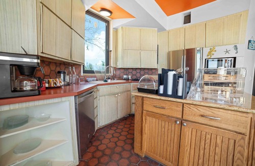 Long Beach Estates Bed & Breakfast | Barnacle Resort