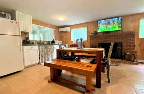 Luray Cabin | Barney's Retreat- Rustic cabin on the river!