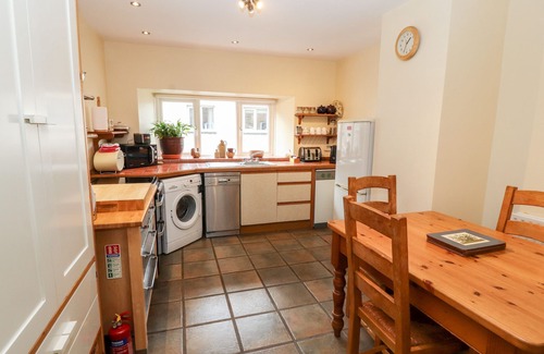 Pooley Bridge Cottage | BARNSTEAD, pet friendly, character holiday cottage in Pooley Bridge