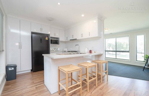 Boorooma House | Barooma Escape - 23 Gibson Street