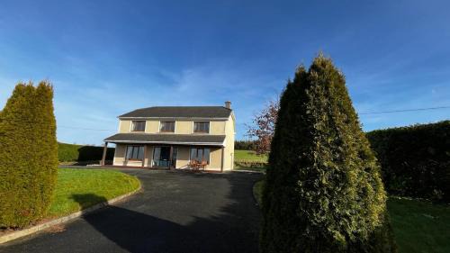 Dromineer House | BARR AN CHNOIC HOLIDAY LETTINGS