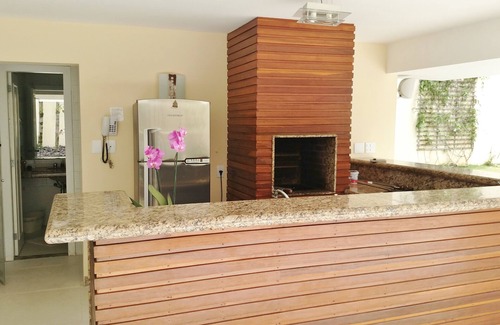 Barra da Tijuca House | Barra da Tijuca mansion with sauna and pool, in gated community with clubhouse and ferry to the beach.