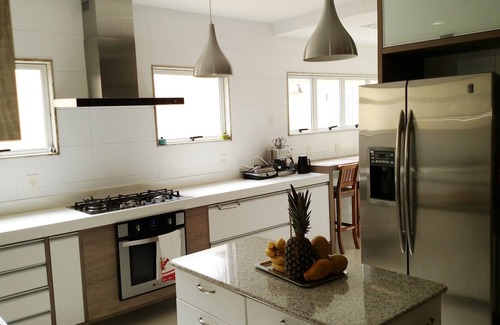 Barra da Tijuca House | Barra da Tijuca mansion with sauna and pool, in gated community with clubhouse and ferry to the beach.