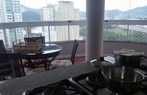 Barra Sul Apartment | Barra Sul 3 suites 10 pax 50m from the sea beautiful view beach with barbecue and wifi