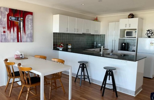Stockton House | Barrie Charm - Ocean Front House