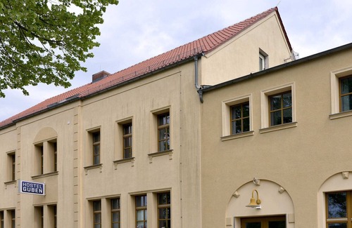 Guben Apartment | Barrier-free double room (with private bathroom) Bathroom) No. 1 - Hostel in Guben