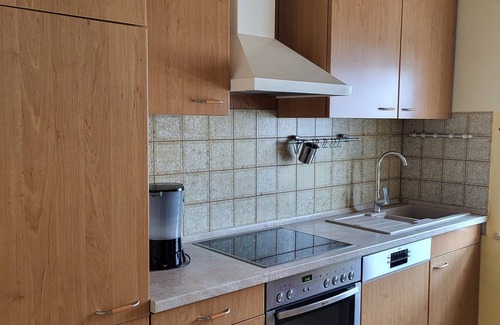 Ihrlerstein Apartment | Barrierefreundliches Großes Ferienhaus mit Zwei Terrassen