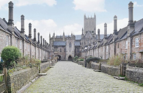 Winscombe House | Barrowmead Cottage - E2377