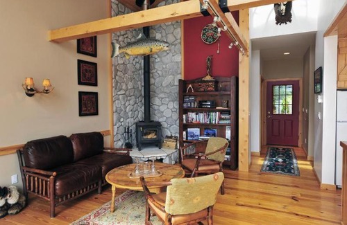 Sitka Cabin | Bart Island Lodge