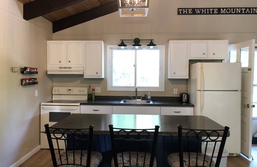 Jackson Condo | Bartlett Condo close to Storyland and Jackson