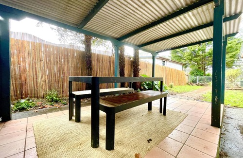 Katoomba Cottage | Barton Cottage - 3 Bedroom, 1.5 Bathroom, A/C, Bath, Pet-Friendly, Accessible