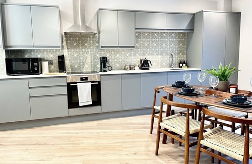 Bristol House | Barton Suites- Luxury Home 2 of 2. Sleeps 6