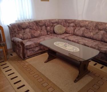 Canton 10 Apartment | Barun apartman