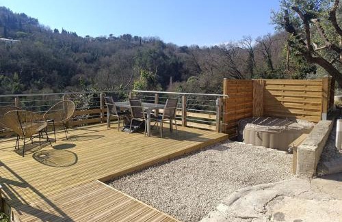 Le Bar-sur-Loup Apartment | Bas de Villa avec entrée indépendante en pleine nature