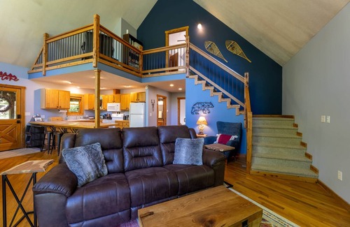 Slaty Fork Cabin | Base Camp - Cozy Cabin, Close to Snowshoe!