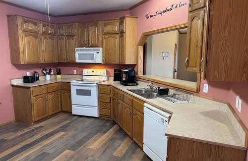 Alamosa House | Base Camp Ranch House. One-of-a-kind 3 bedroom, 4 bath house. Inside Alamosa's #1 Campground