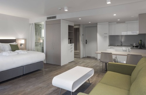 Nyon Apartment | Base Nyon