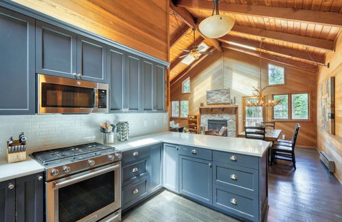 Black Butte Ranch House | Basecamp Lodge at Black Butte