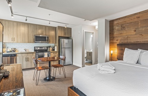 Canmore Hotel | Basecamp Lodge Canmore
