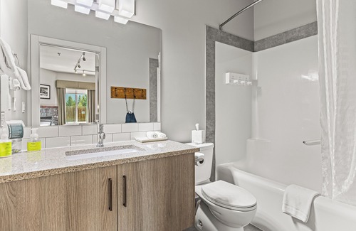 Canmore Hotel | Basecamp Lodge Canmore
