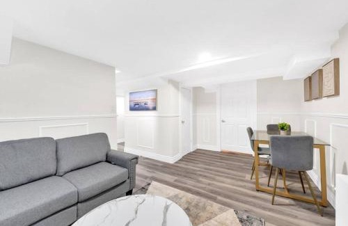 Windsor Apartment | Basement Apartment in south Windsor