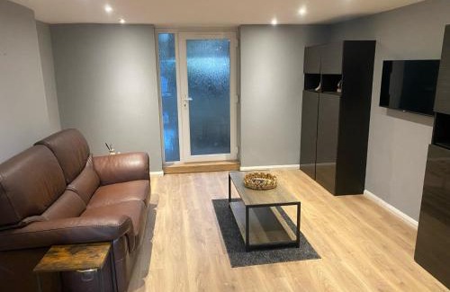 Eastbourne City Centre Apartment | Basement Flat in the town centre!