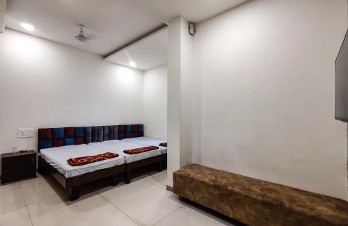 Nagpur Hotel | Basera AC DORMITORY & ROOMS