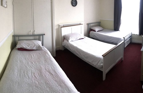 Aldershot Bed & Breakfast | Basic Bed & Breakfast in a village public house